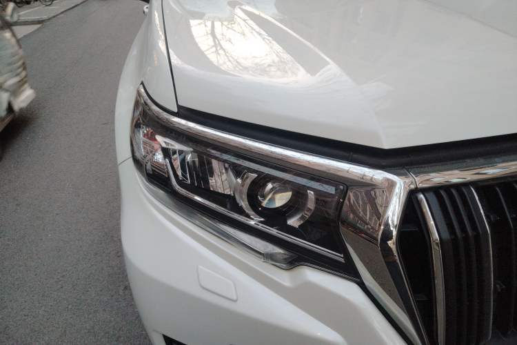 Used Toyota Prado 2018 3.5L Automatic TX-L with Rear-Mounted Spare Tire