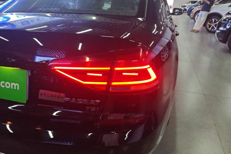 Used Volkswagen Passat 2017 280TSI DSG Luxury Edition