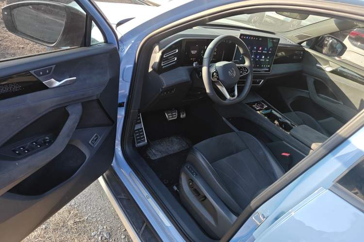 Used Volkswagen Tiguan L 2024 PRO 380TSI Four-Wheel Drive R-Line Prestige Edition
