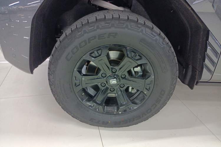 Used Tank 400 New Energy 2026 Model—Hi4-T Smart Enjoyment Version Left Front Wheel Hub