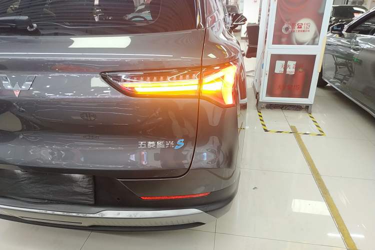 Used Wuling Xingguang S 2024 510 km Flagship Version Right Rear Taillight