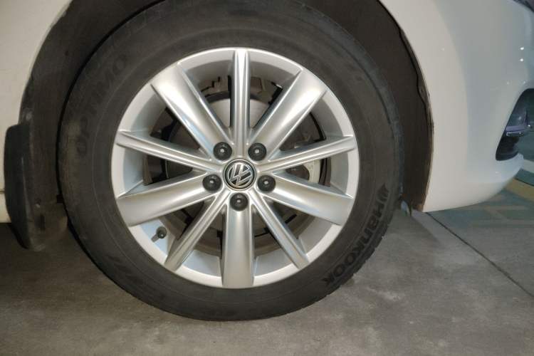 Used Volkswagen Polo 2014 1.4L Manual Comfort Edition
