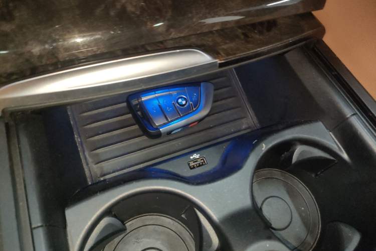 Used BMW 5 Series 2018 Facelifted 530Li xDrive M Sport Package
