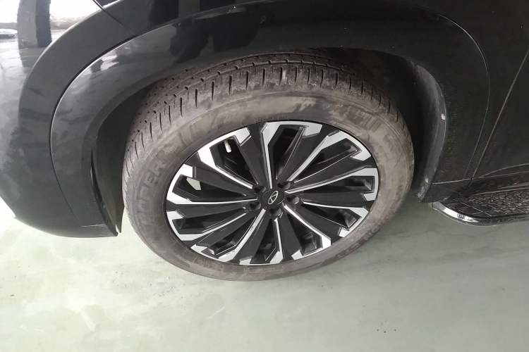 Used Chery Tiggo 9 2023 2.0T Automatic Two-Wheel Drive Luxury Edition 5 Seats