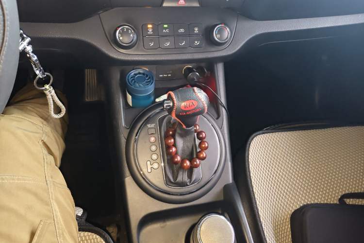 Used Kia Sportage R 2012 2.0L Automatic Two-Wheel Drive GL Trim
