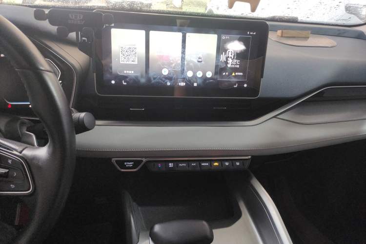 Used Geely Auto Preface 2021 2.0TD Luxury Version Audio And AC Panel