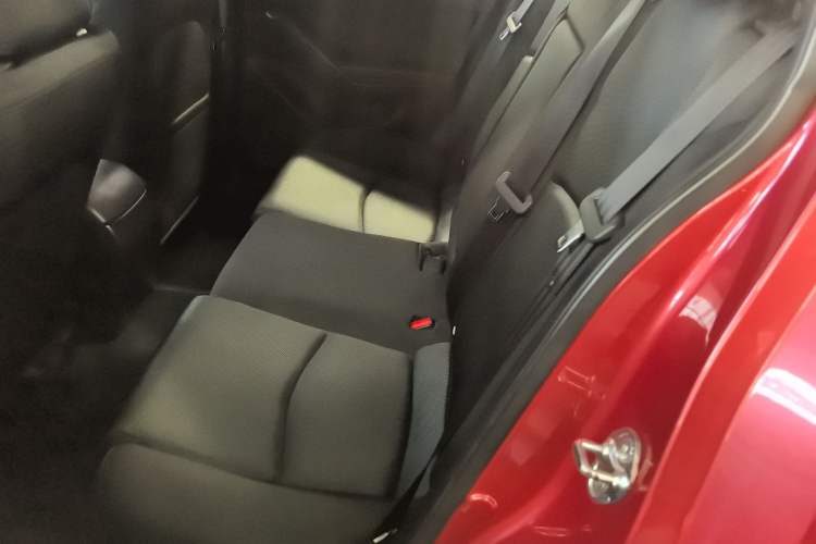 Used Mazda Mazda 3 Axela 2017 Hatchback 1.5L Automatic Comfort Model Emission Standard China V
