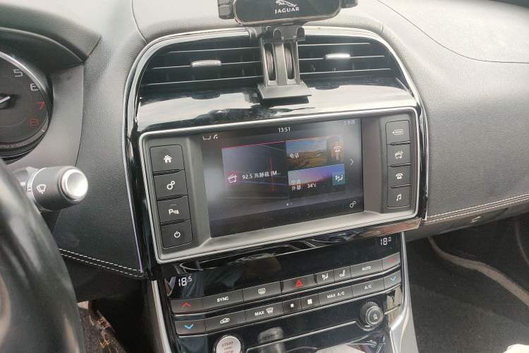 Used Jaguar XE 2015 2.0T 200 PS R-Sport