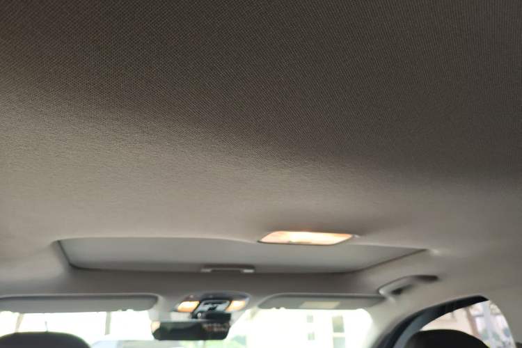 Used Hyundai Elantra 2023 1.5L CVT LUX Prestige Edition Headliner