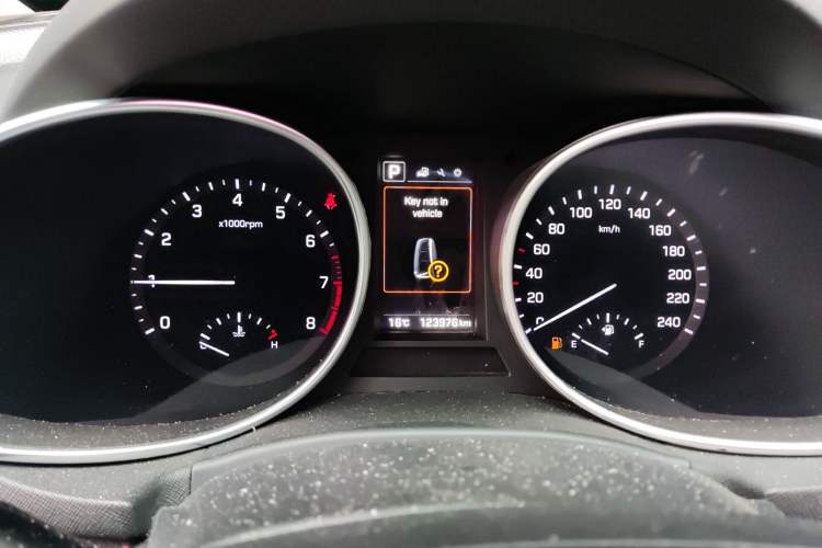 Used Hyundai Santa Fe 2017 2.0T Automatic Two-Wheel Drive Smart Version 7 Seats