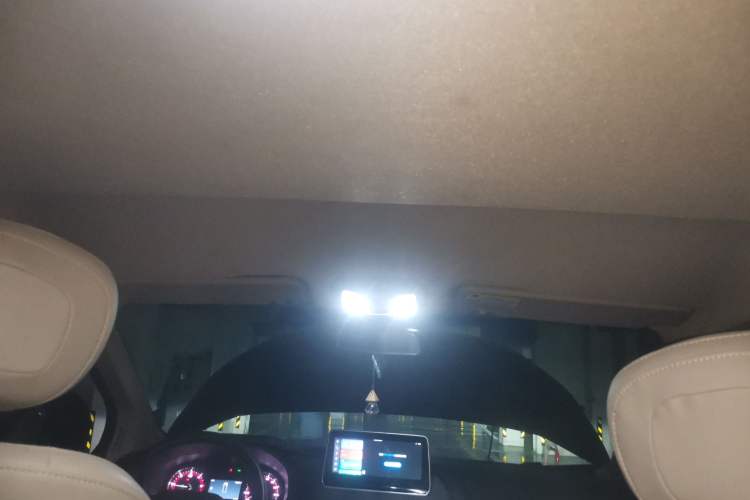 Used Iveco Fidato 2023 C30 Passenger Van 2.0T 110kW Automatic Xingtu Version Low Roof