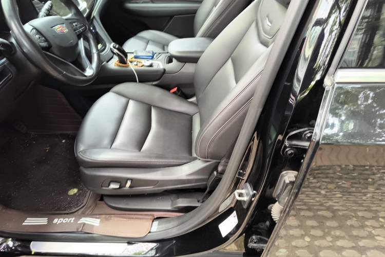 Used Cadillac XT6 2021 28T Six-Seater Fashion Edition
