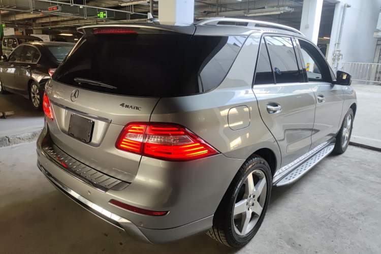Used Mercedes-Benz M-Class 2014 ML 400 4MATIC Luxury Model