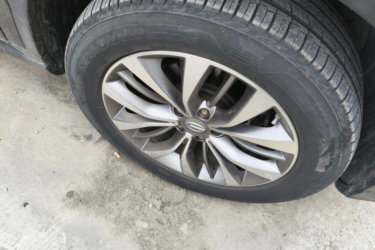 Used GAC Trumpchi GS8 2017 320T Two-Wheel Drive Luxury Smart Connectivity Version (7 Seats)
