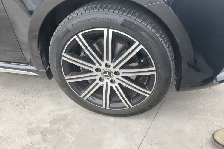 Used Mercedes-Benz V-Class 2022 V 260 L Long-wheelbase Luxury Edition Right Front Wheel Hub