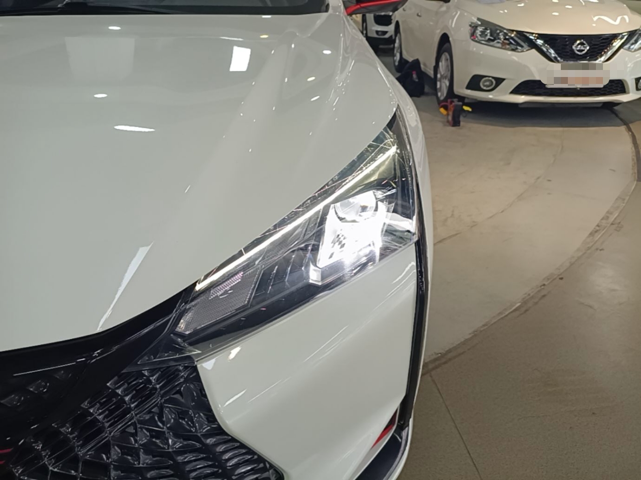 Dongfeng Aeolus Yixuan 2022 230T Automatic Adaptive-Beam Knight Edition — снимка 8