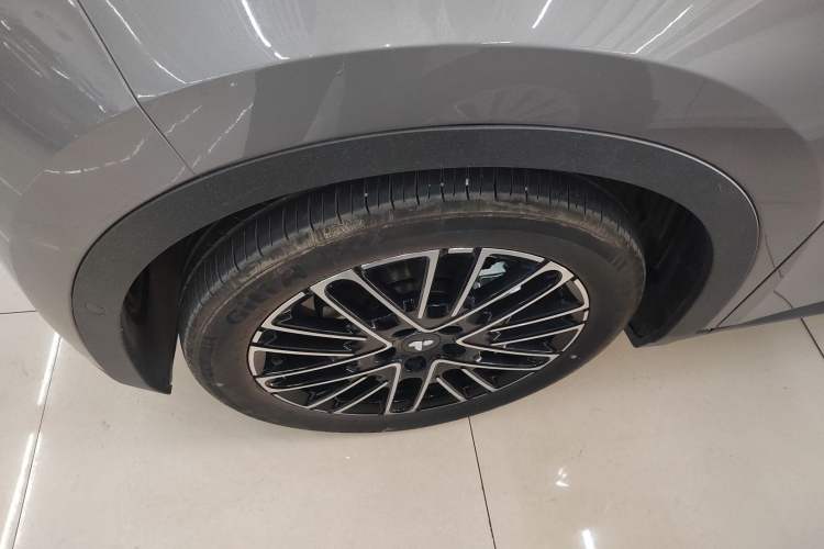 Used firefly 2025 Illuminated Edition
