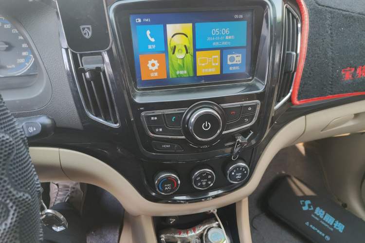 Used Baojun 730 2014 1.5L manual Comfort version 7 seats