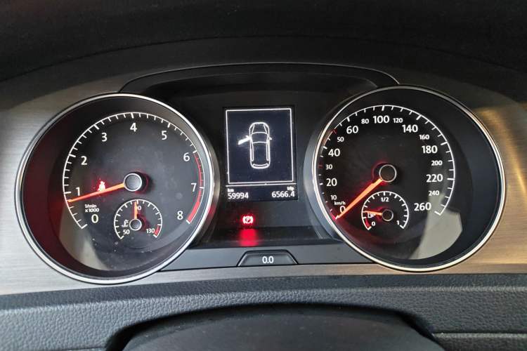 Used Volkswagen Golf 2014 1.4TSI Automatic Comfort Model Instrument Cluster