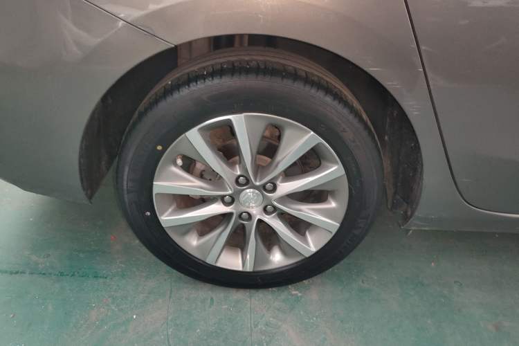 Used Buick GL6 2019 18T 6-Seater Connected Luxury Version China VI Standard