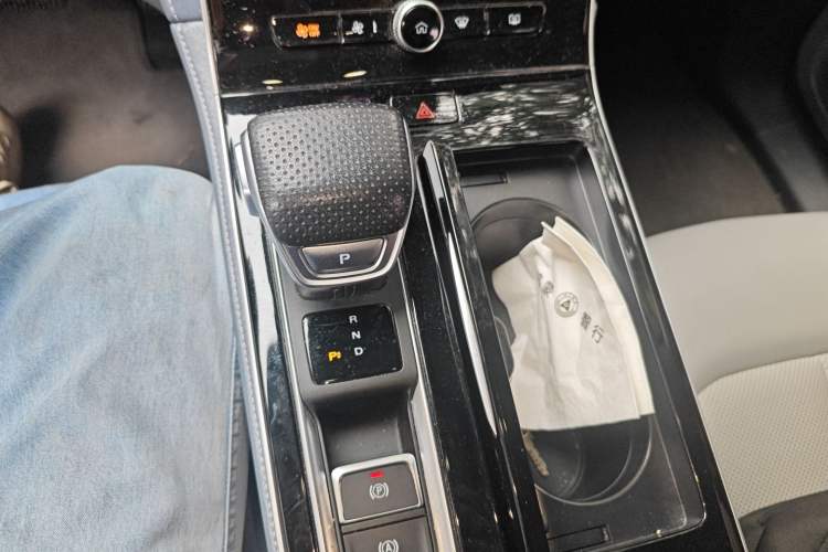 Used Rising ER6 2020 620 km Smart Edition
