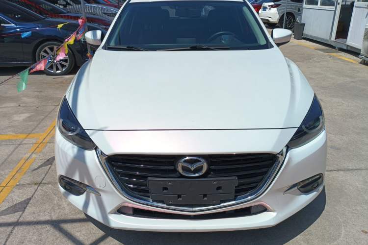 Used Mazda 3 Axela 2017 Hatchback 2.0L Automatic Sport Model China V Emission Standard