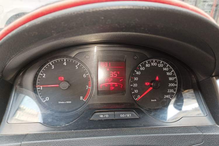 Used Volkswagen Santana 2013 1.6L Manual Comfort Edition