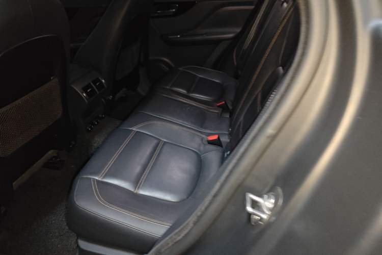 Used Jaguar F-PACE 2018 2.0T Four-Wheel Drive Urban Luxury Edition