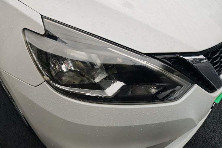 Used Nissan Sylphy 2016 1.6 XL CVT Luxury Edition Right Front Headlight