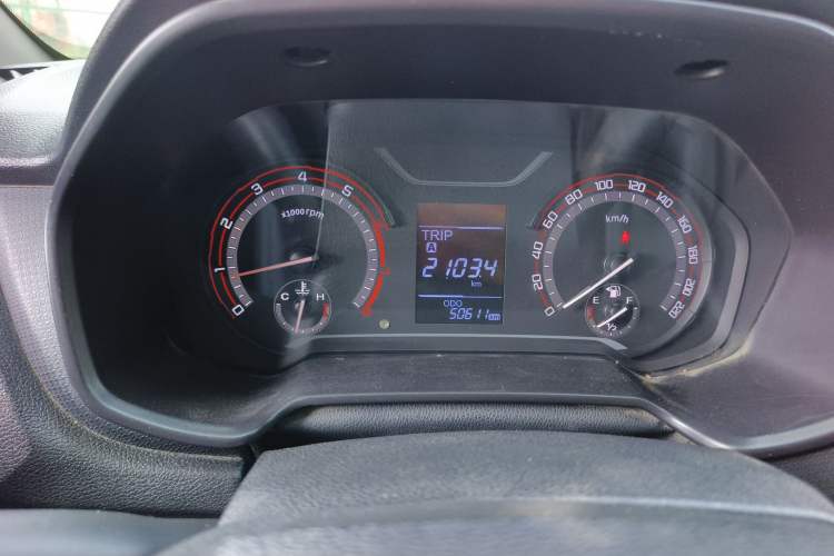 Used SAIC MAXUS T60 2019 2.4L Gasoline Manual Two-Wheel-Drive High-Ride Pioneer Edition Standard Cab