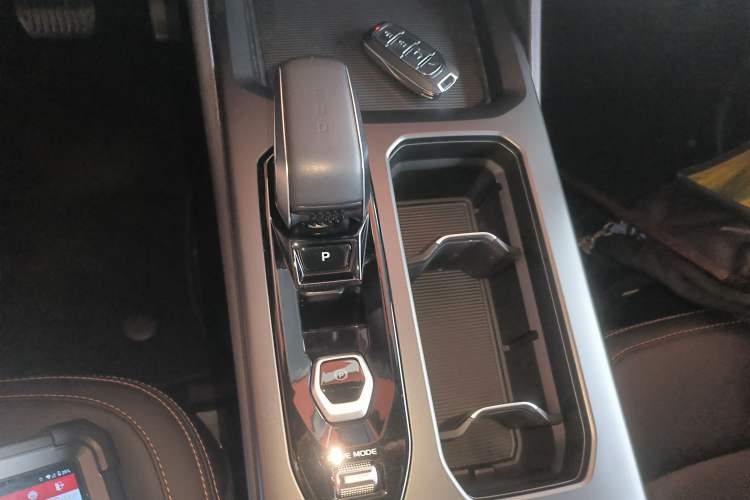 Used Geely Auto Haoyue L 2023 2.0T DCT Prestige Edition Gear Lever