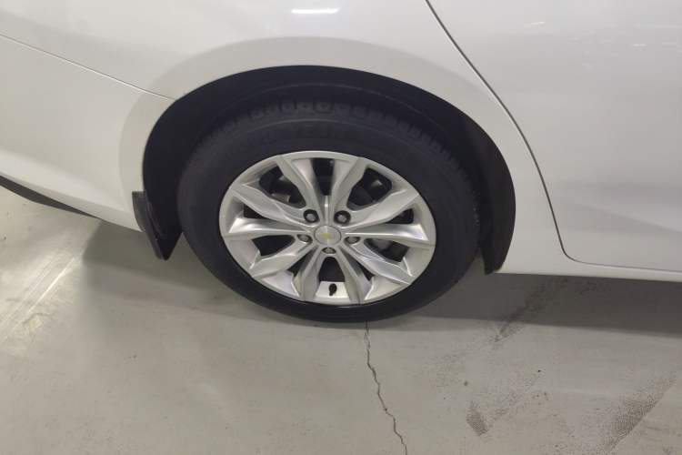 Used Chevrolet Malibu XL 2019 535T CVT Active Version Right Rear Wheel Hub