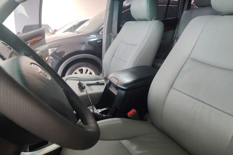 Used Toyota Prado 2004 GX 2.7 Automatic Model