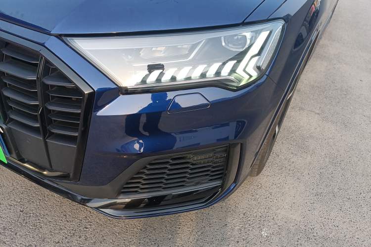 Used Audi Q7 2022 55 TFSI quattro S line Ice and Snow Sports Edition Left Front Headlight