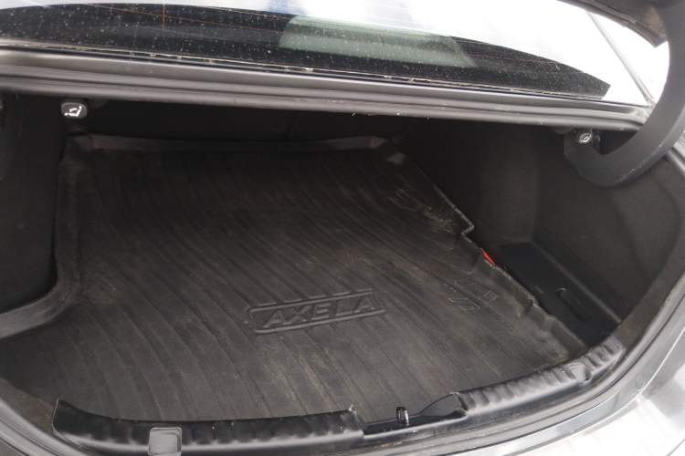 Used Mazda 3 Axela 2023 2.0L Automatic Zhiyao Edition
