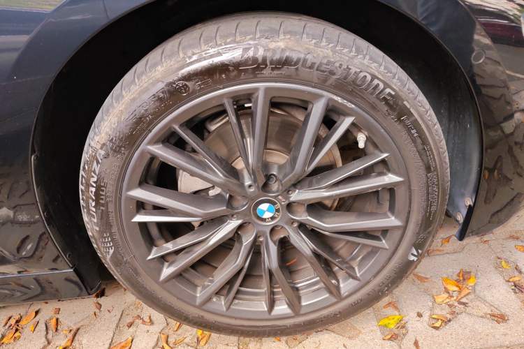 Used BMW 3 Series 2022 325i M Sport Night Edition Package Right Front Wheel Hub