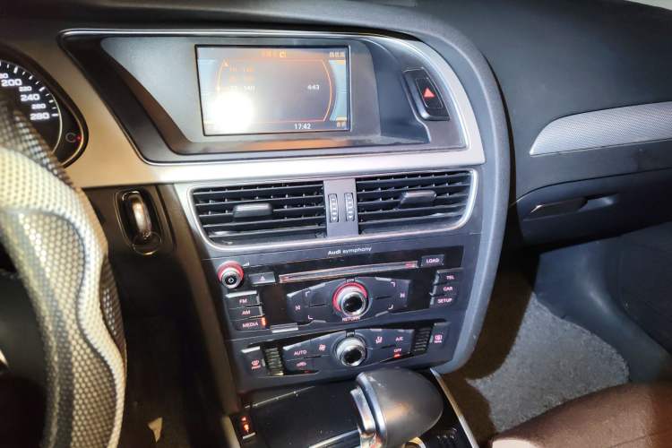 Used Audi A4L 2016 30 TFSI Collector's Edition Automatic Comfort Model
