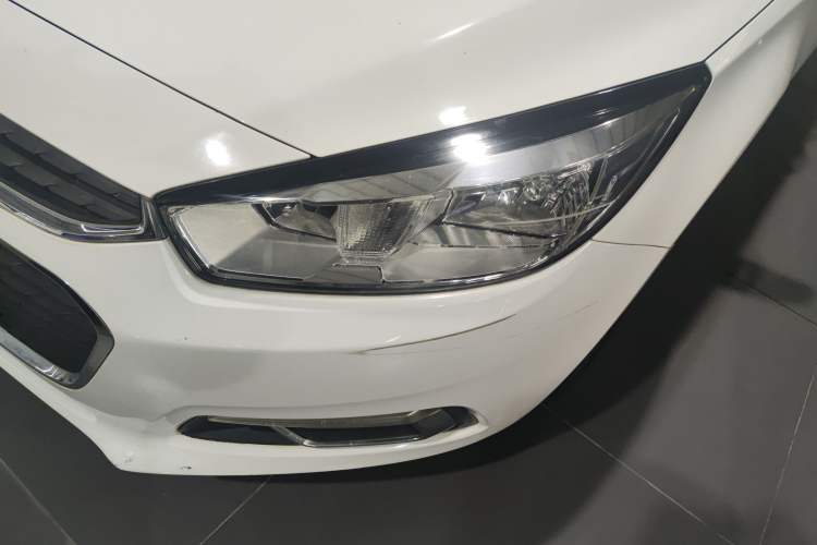 Used Chevrolet Cruze 2016 1.5L Automatic Stylish Sunroof Version Left Front Headlight