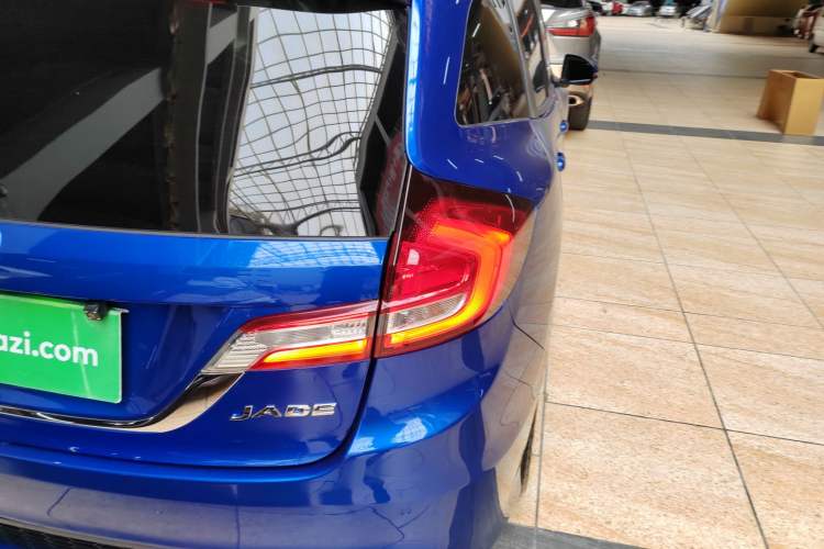 Used Honda Jade 2017 1.8L automatic Comfort version 5 seats
