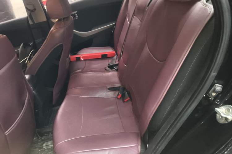 Used Hyundai Elantra (5th Generation / Langdong) 2012 1.6L Manual Leading Model