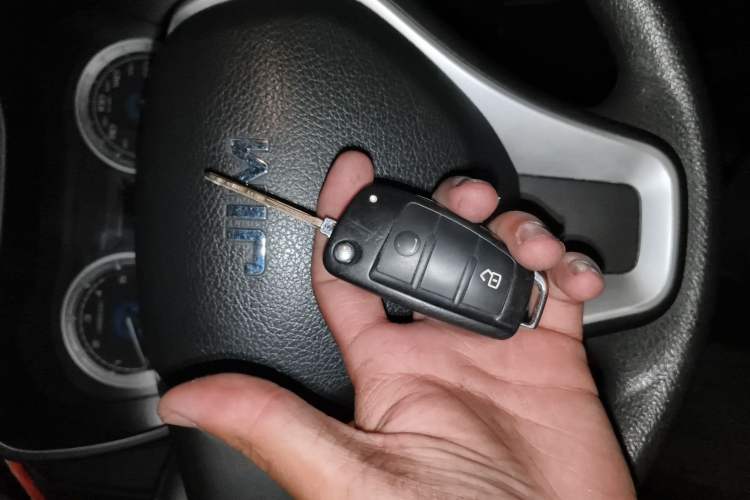 Used Isuzu JLM 2018 2.8T Classic Edition Two-Wheel Drive Progressive Version JE493ZLQ5F
