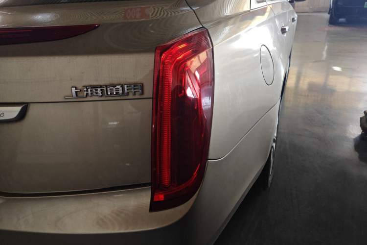 Used Cadillac XTS 2015 28T Comfort Model Right Rear Taillight