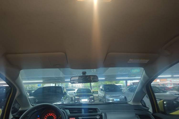 Used Honda Fit 2014 1.5L LX CVT Comfort Model Headliner