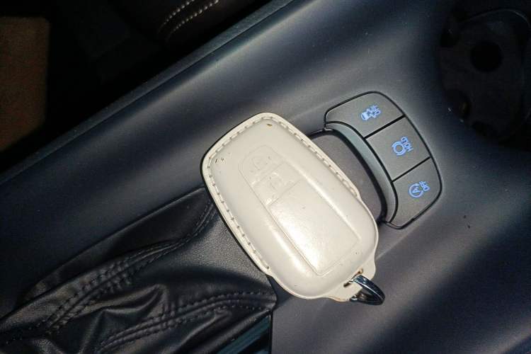 Used Toyota IZOA 2021 2.0L Enjoy Edition