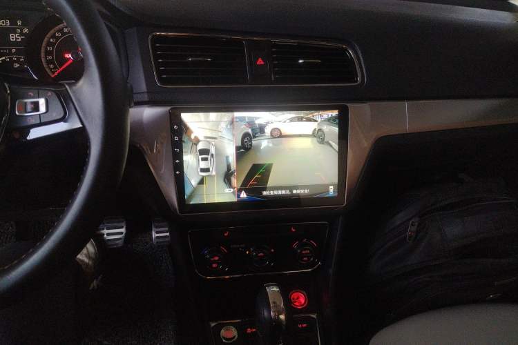 Used Volkswagen Cross Lavida 2017 230TSI DSG Luxury Edition
