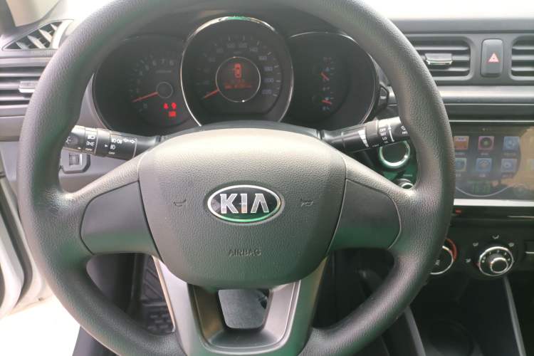 Used Kia K2 2012 Sedan 1.4L MT TOP Commemorative Edition