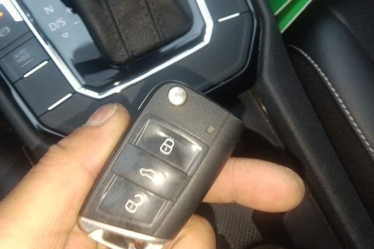 Used Volkswagen Lamando 2018 280TSI DSG Luxury Edition
