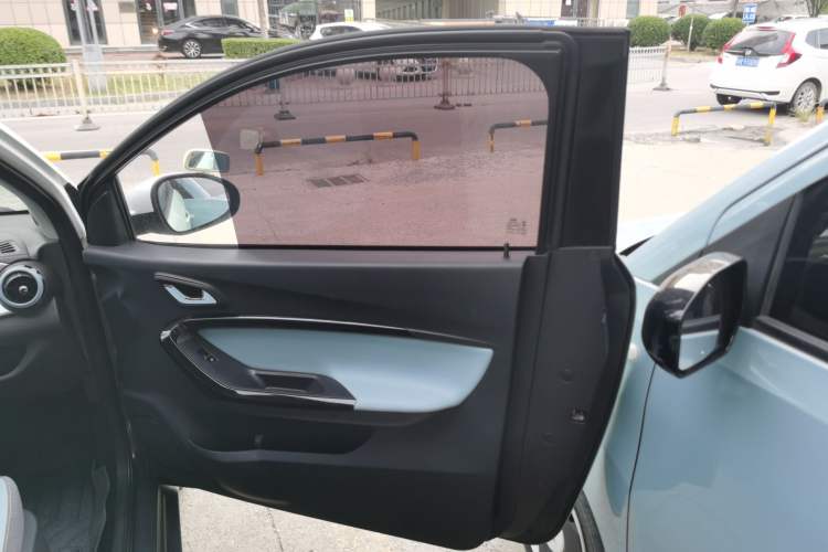 Used Chery New Energy Little Ant 2022 Revised Version Sweet Pink Edition Half-Sugar Version Lithium Iron Phosphate 30.7 kWh 30 kW 301 km