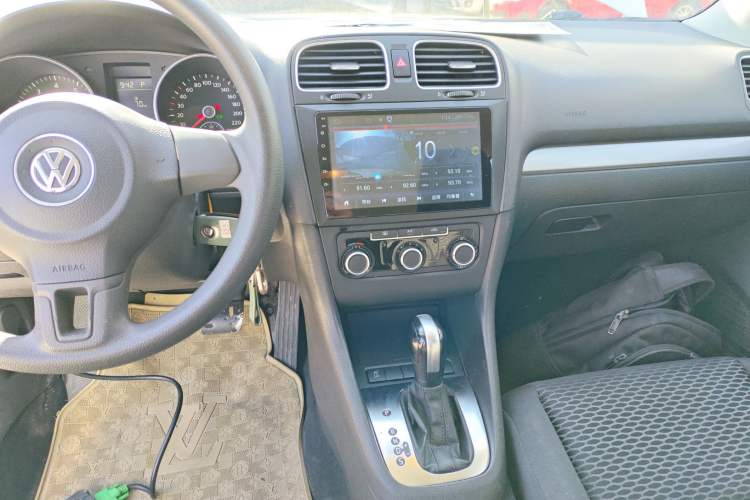 Used Volkswagen Golf 2012 1.6L Automatic Fashion Model