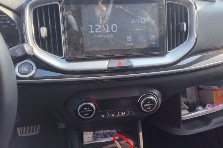 Used Kia kx1 Stonic 2021 1.4L CVT Sunroof Model